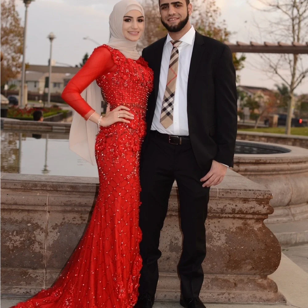 Elegant Red Off-Shoulder Dress (Terani Couture) - Picture 6 of 8